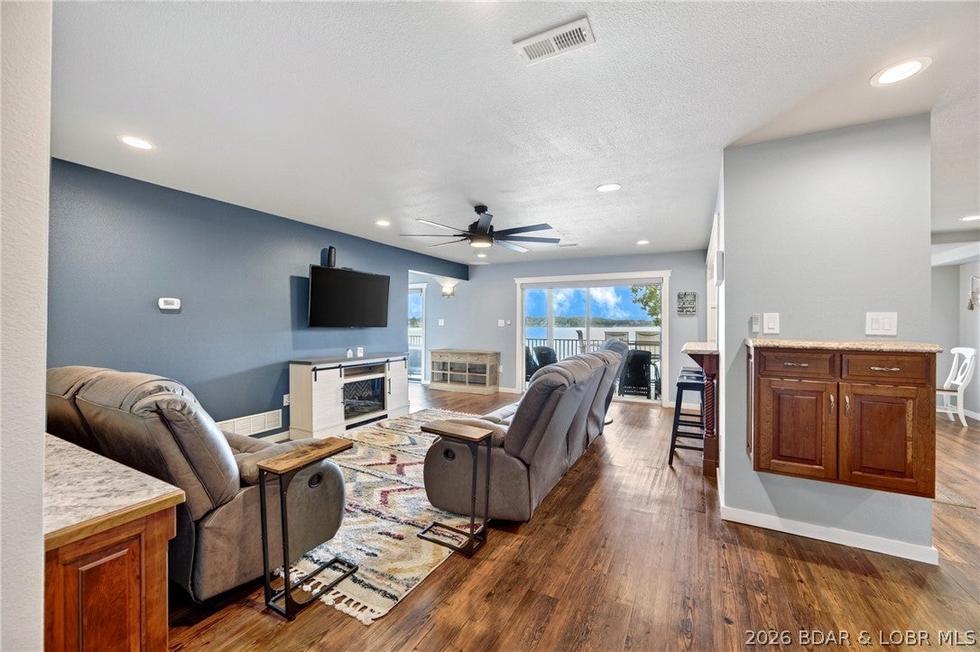 Waters Edge Condominium - Residential