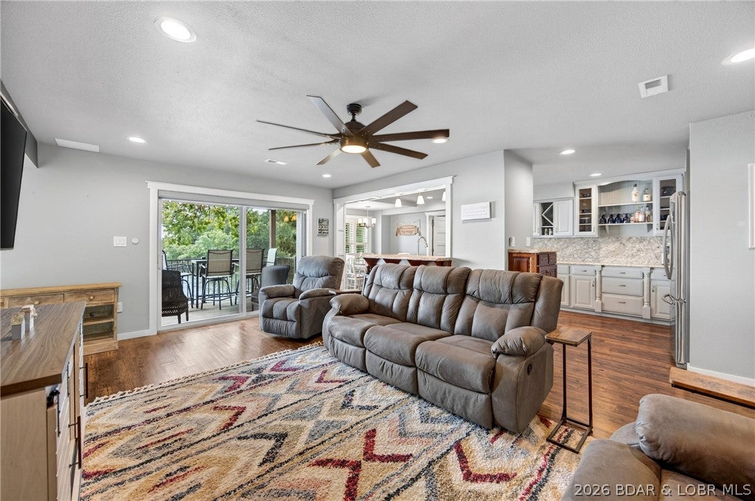 Waters Edge Condominium - Residential