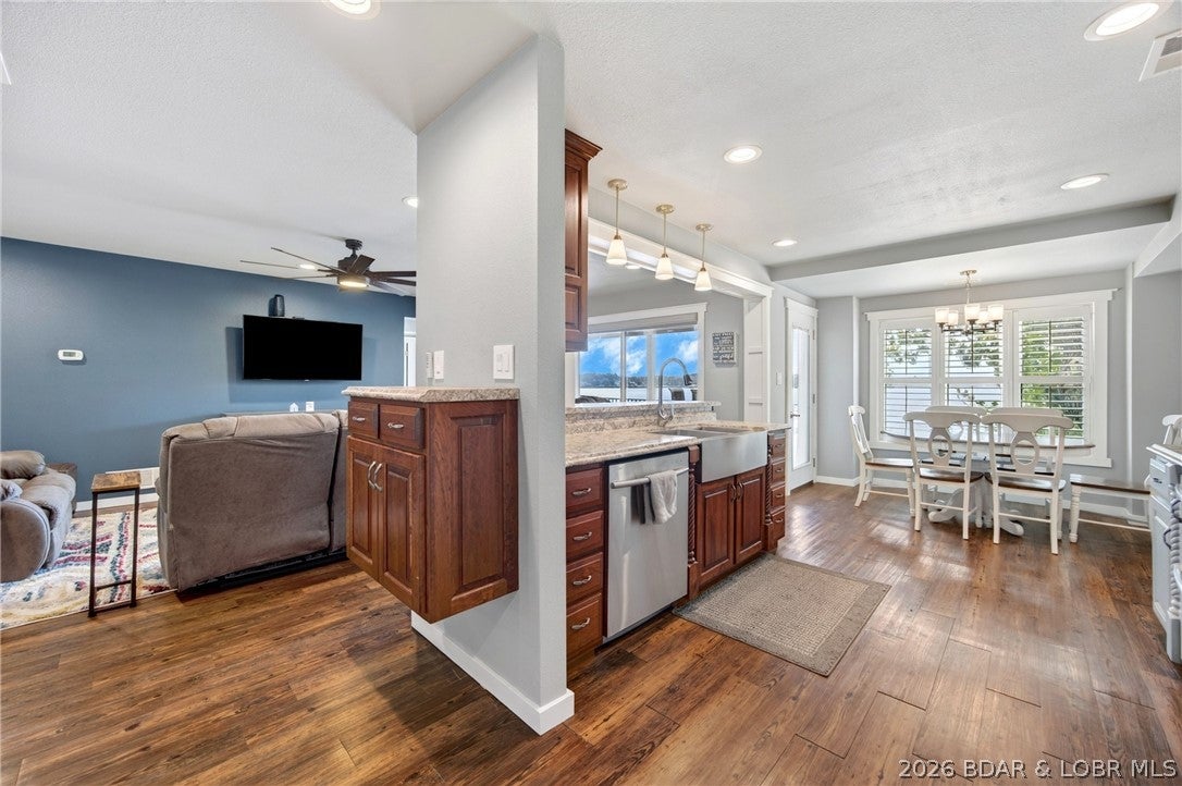 Waters Edge Condominium - Residential