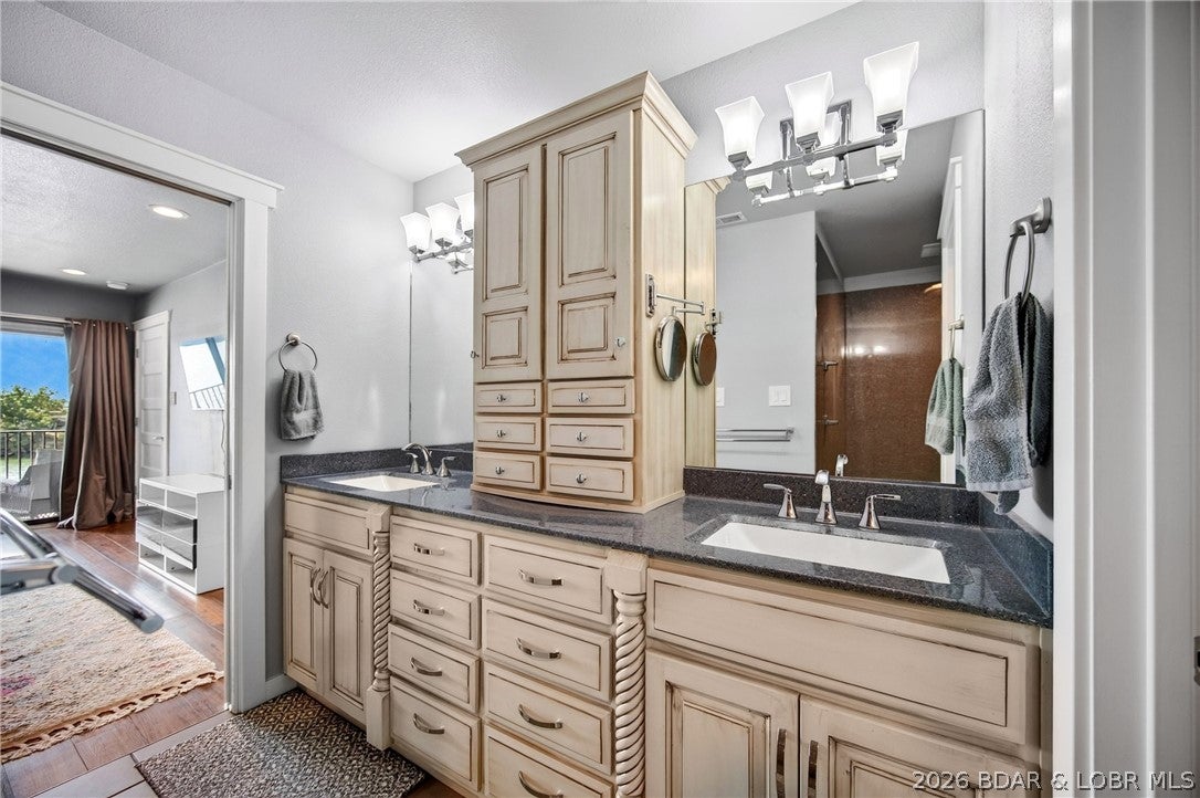 Waters Edge Condominium - Residential