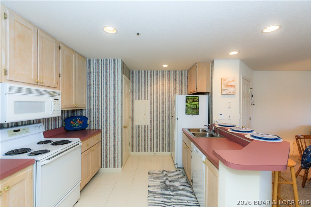 Park Place On The Lake - Residential