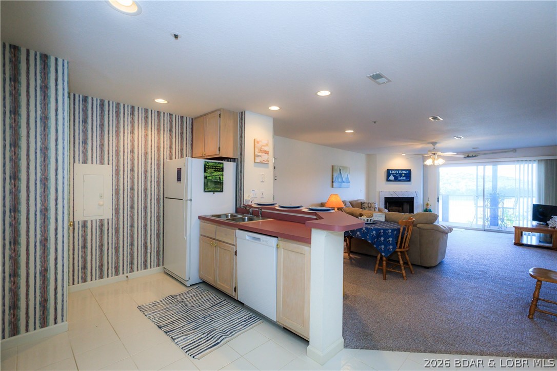 Park Place On The Lake - Residential