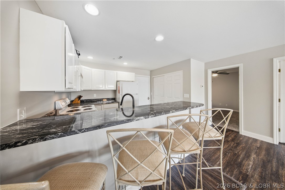 Park Place On The Lake - Residential