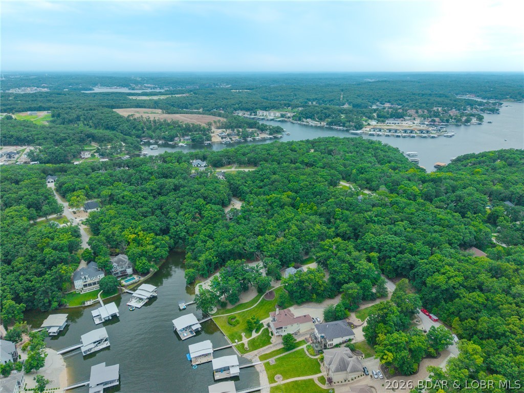 Grand Point - Land
