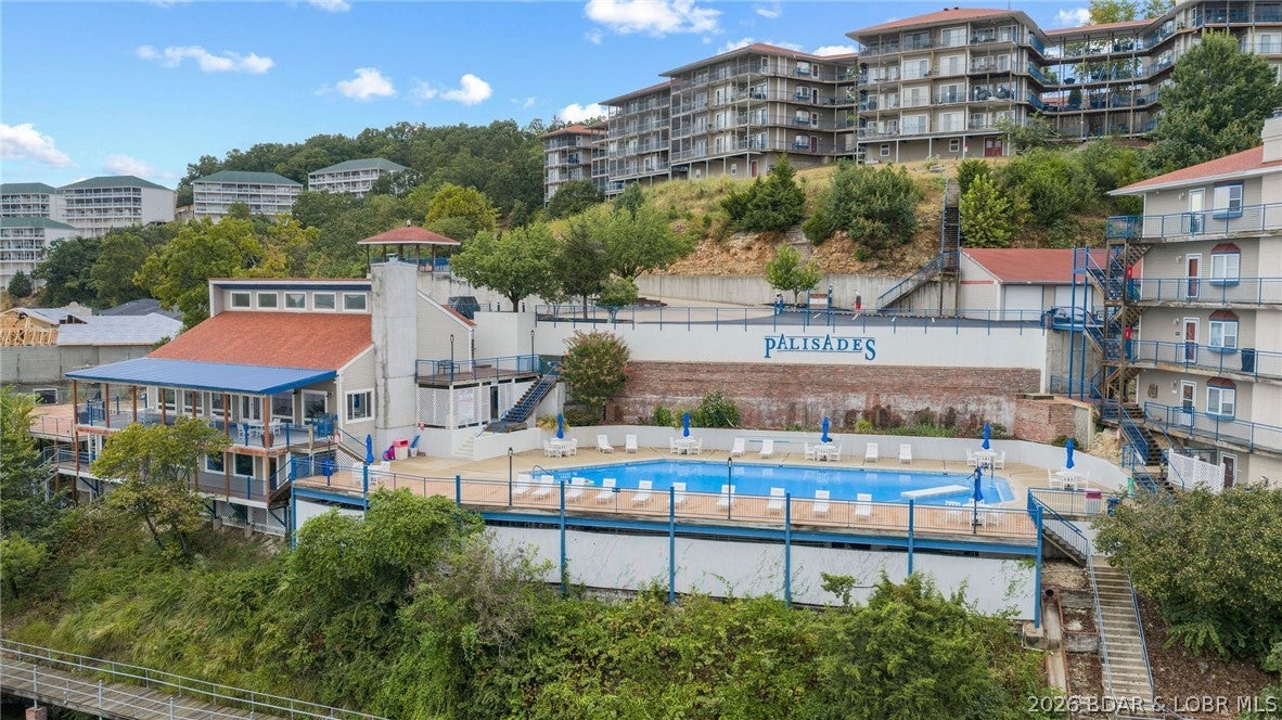 Palisades Condominium - Residential