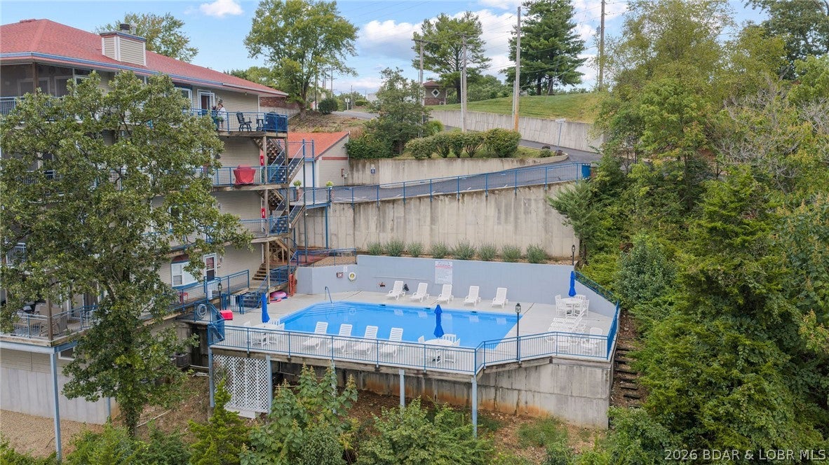 Palisades Condominium - Residential