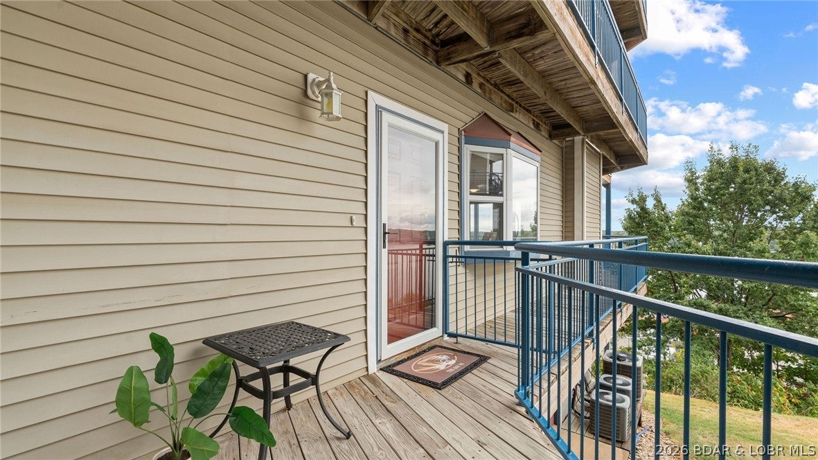Palisades Condominium - Residential