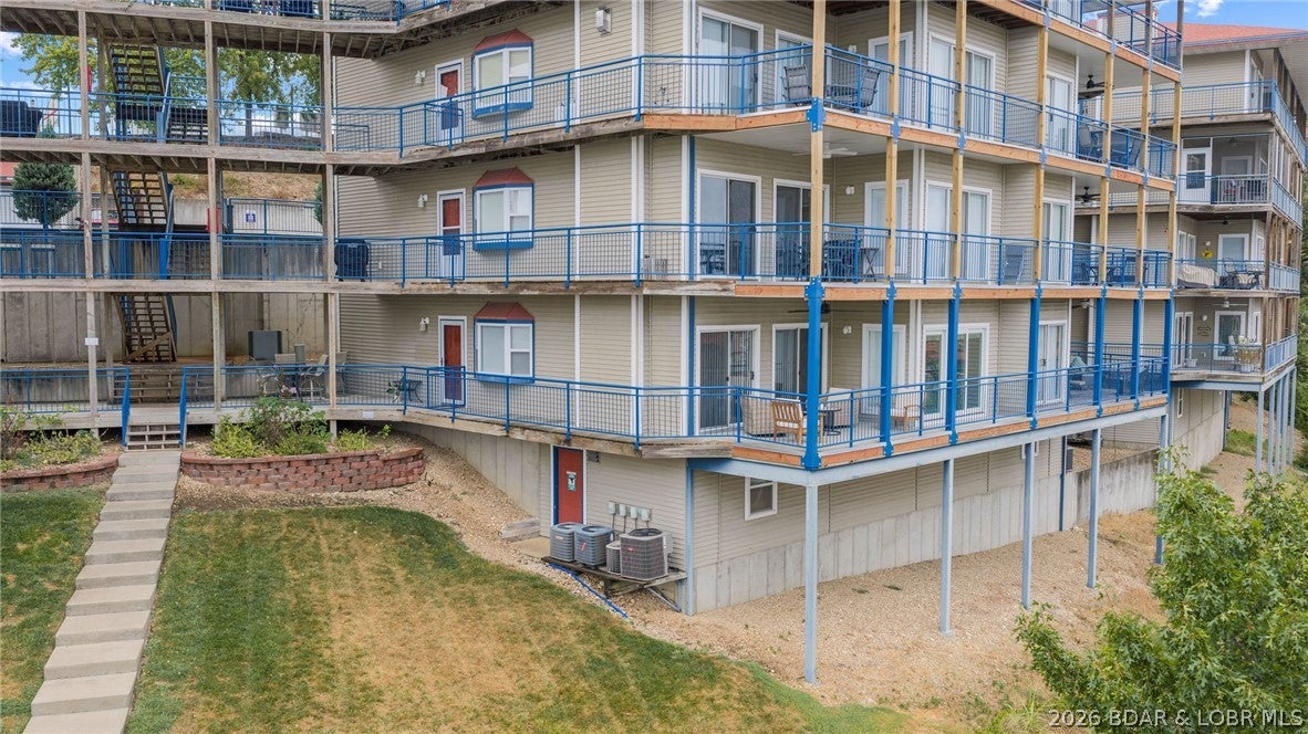 Palisades Condominium - Residential