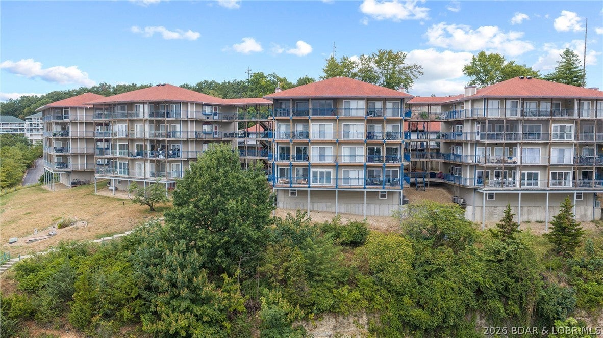 Palisades Condominium - Residential