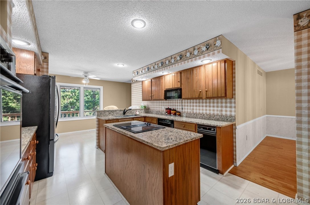 Imperial Point - Residential