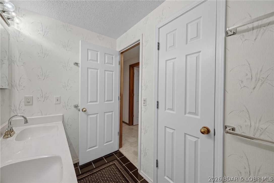 Imperial Point - Residential