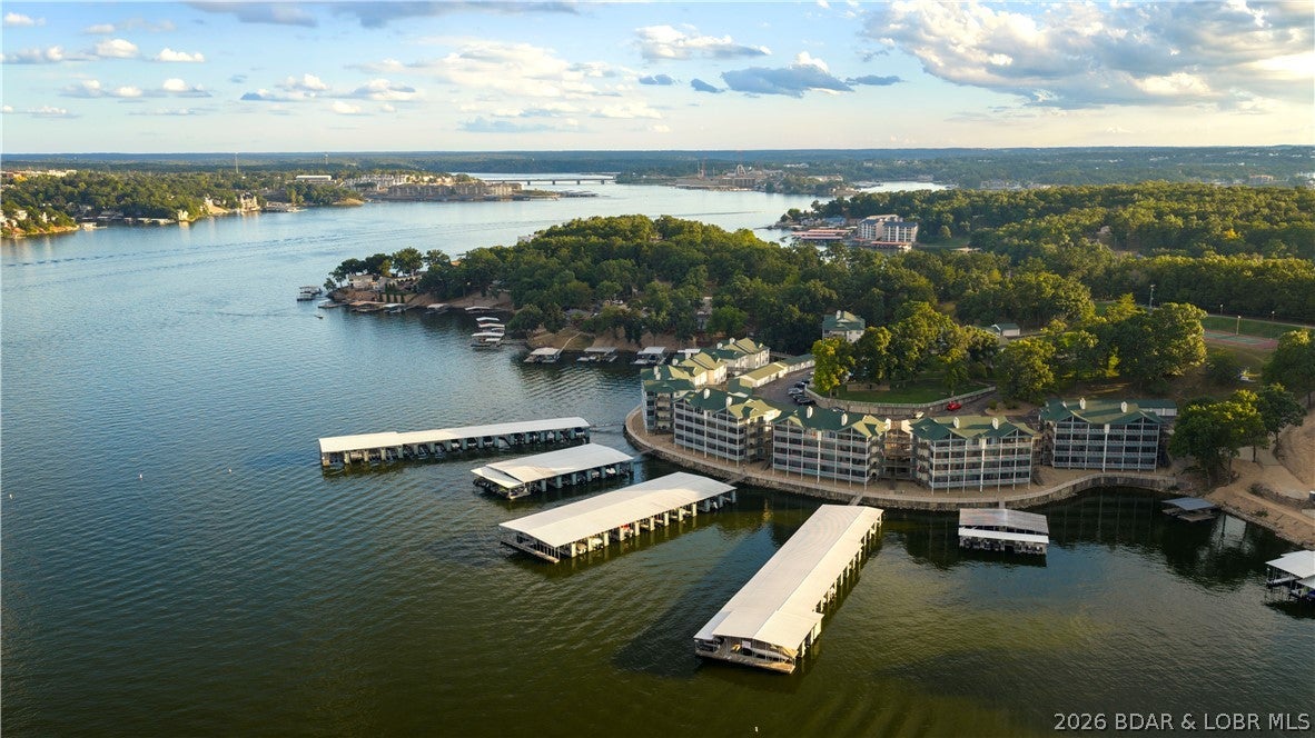 The Evergreens On The Lake - Residential