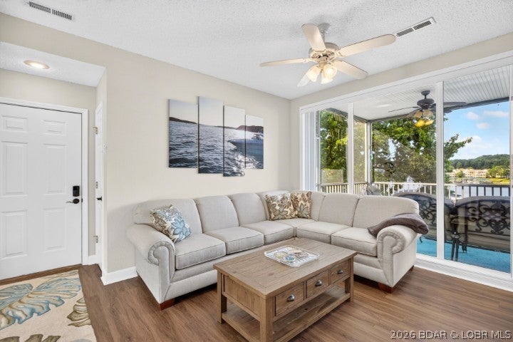 The Evergreens On The Lake - Residential