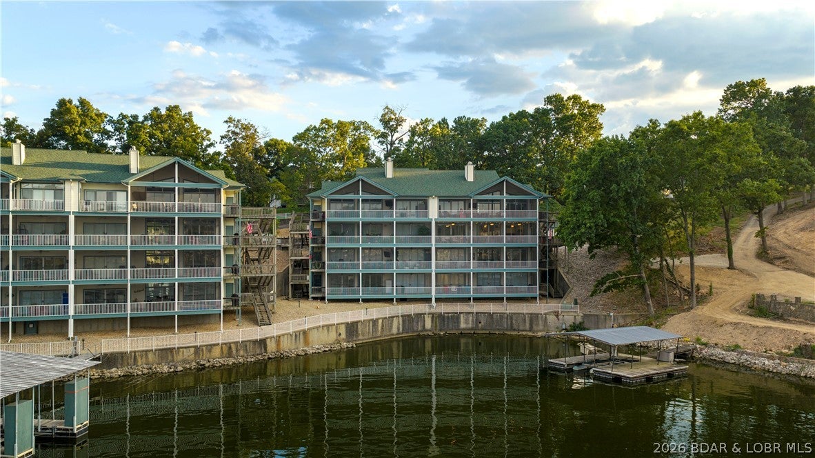 The Evergreens On The Lake - Residential