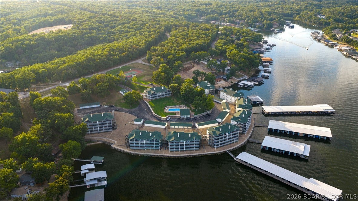 The Evergreens On The Lake - Residential