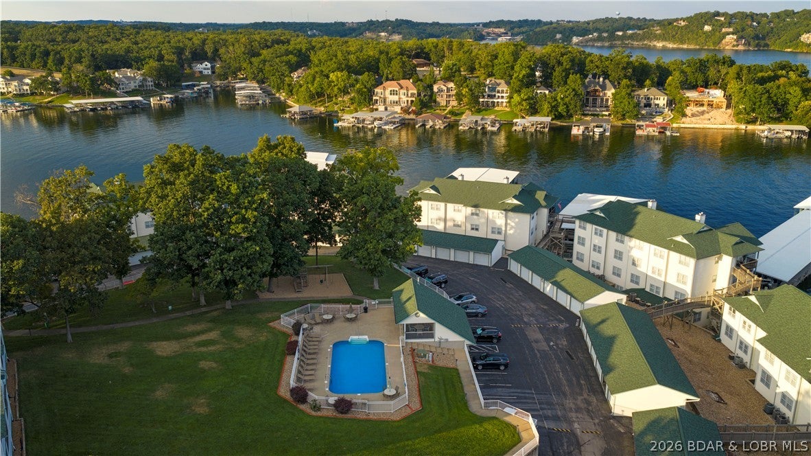 The Evergreens On The Lake - Residential