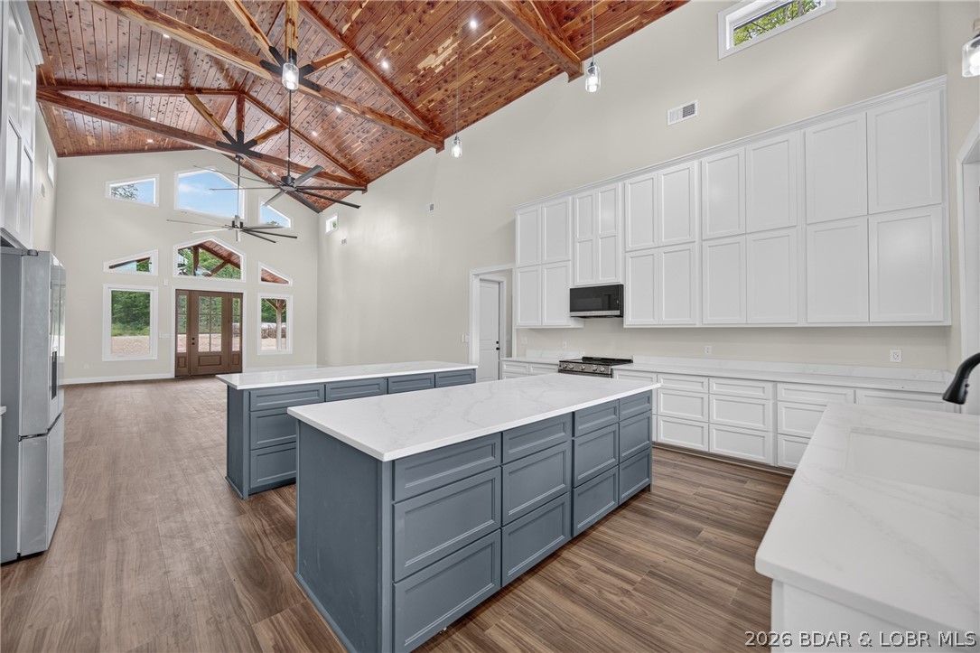Emerald Hills - Residential