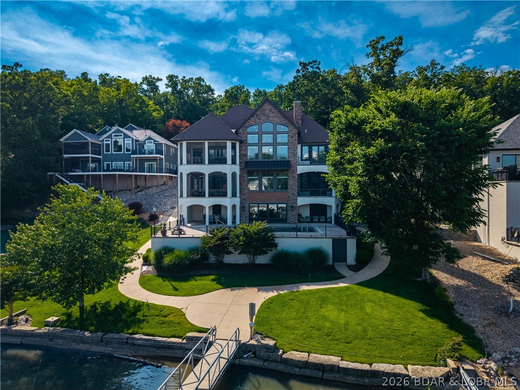 Grand Point - Residential