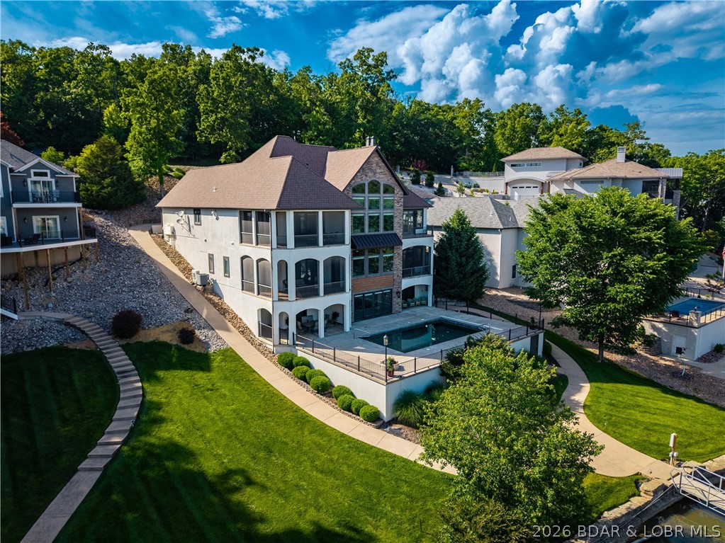 Grand Point - Residential