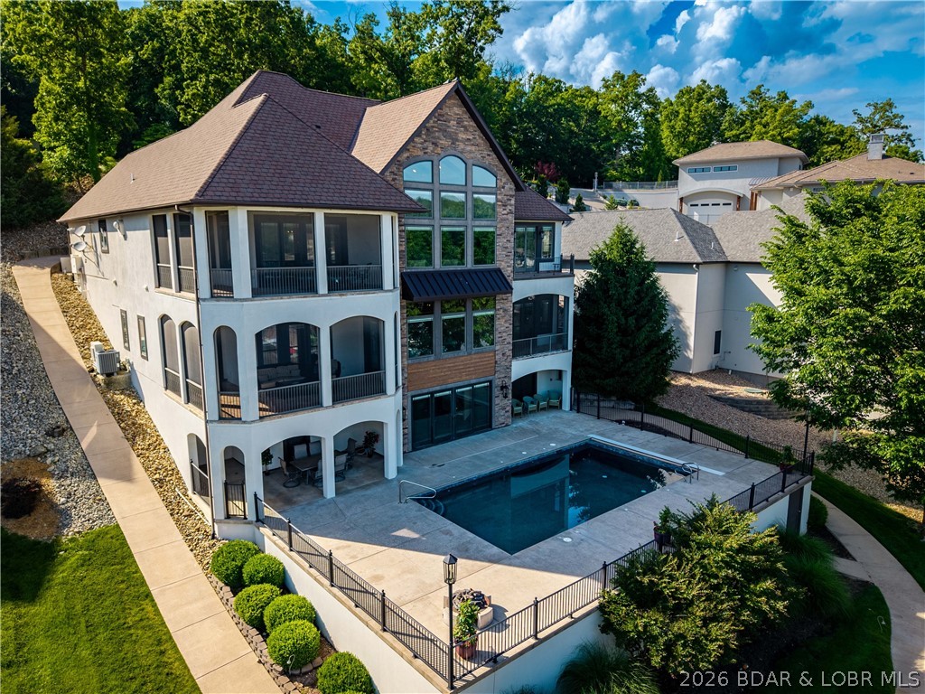 Grand Point - Residential