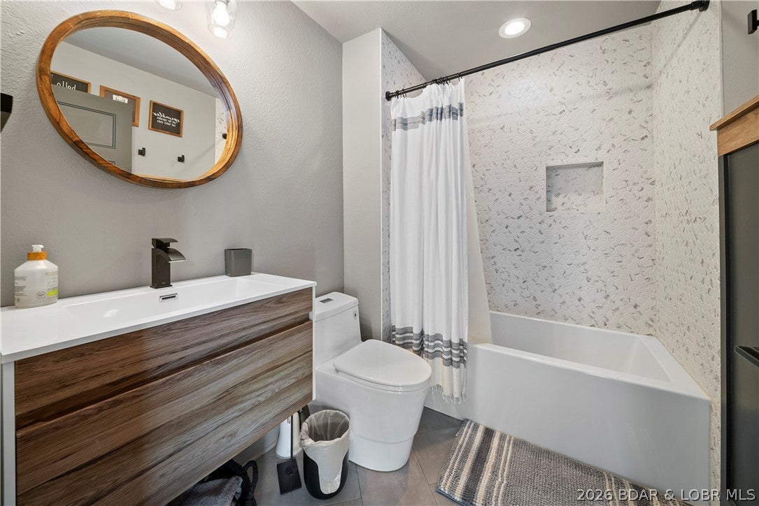 Highland Shores Condominium - Residential