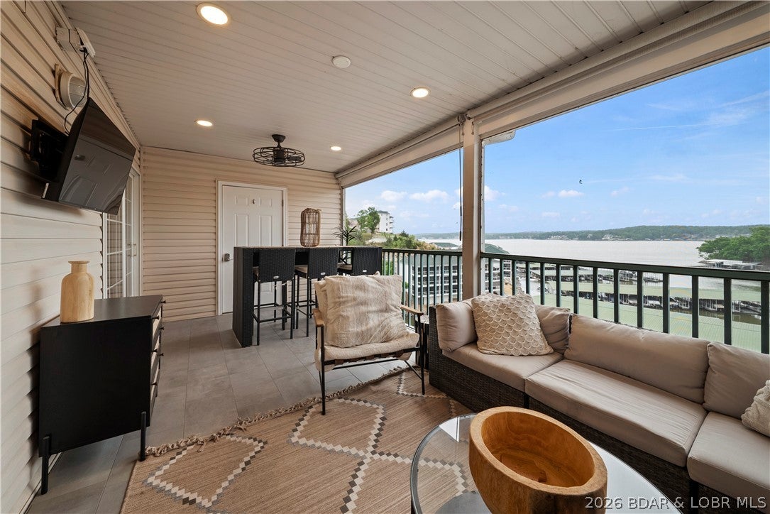 Highland Shores Condominium - Residential