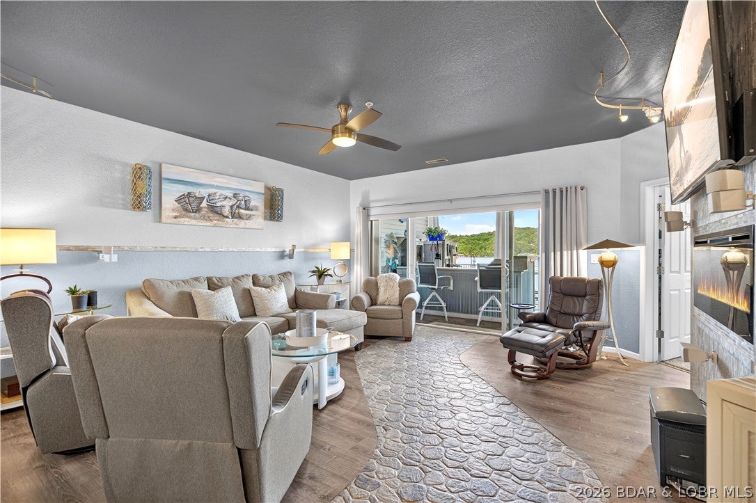 Isla Del Sol - Residential