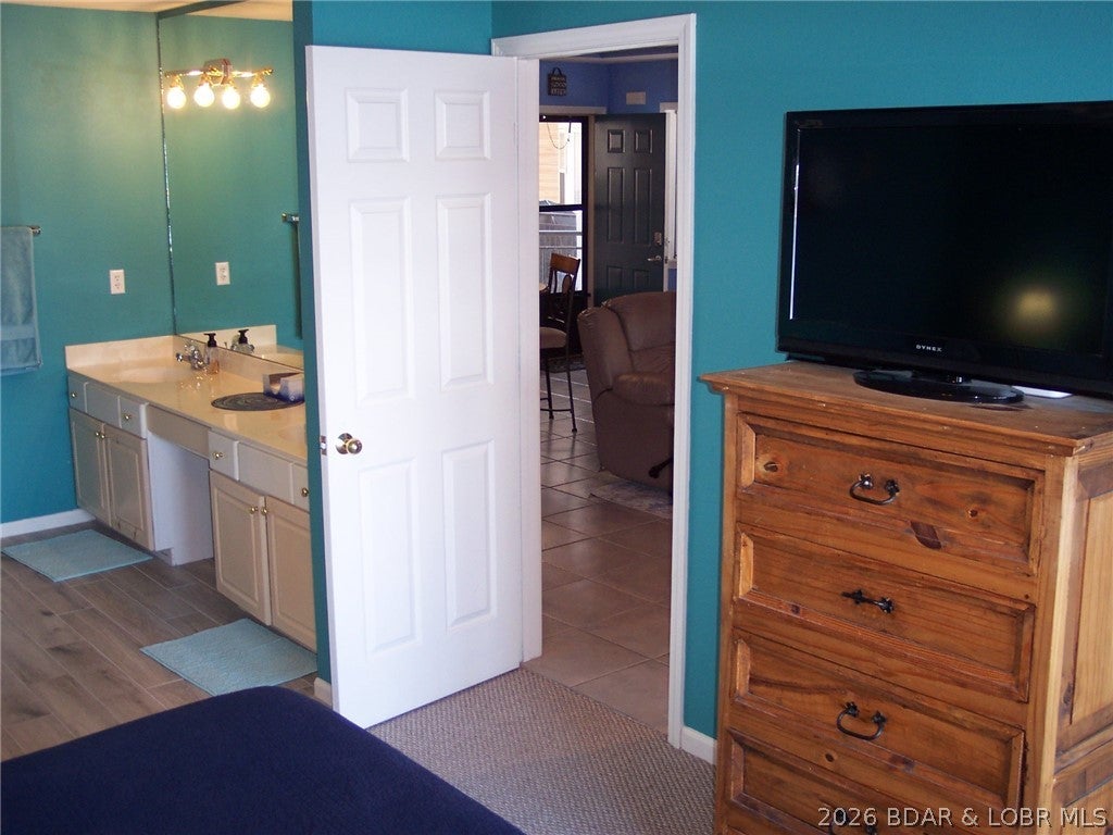 The Falls Condo - Westshore - Residential