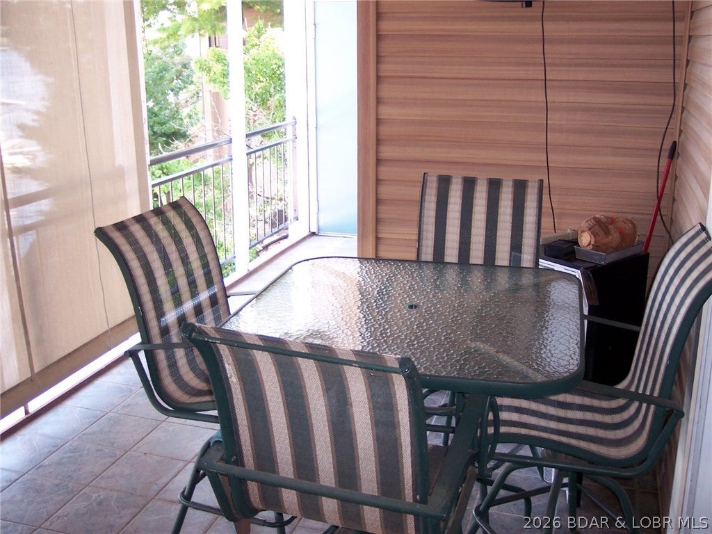 The Falls Condo - Westshore - Residential