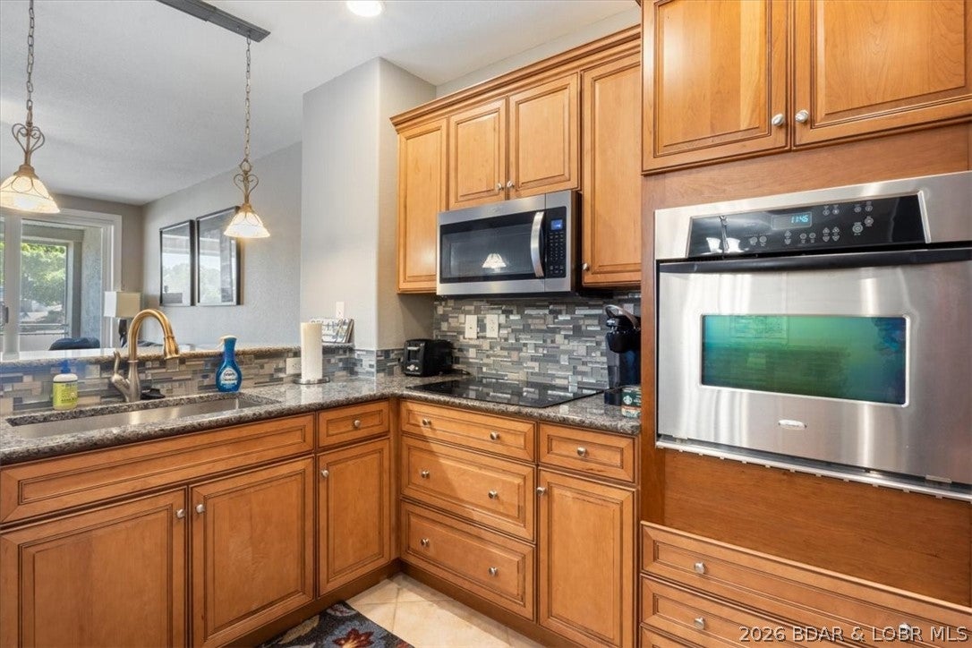 Majestic Pointe Condominium - Residential