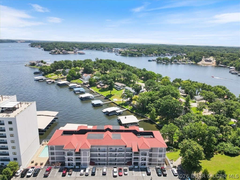 Majestic Pointe Condominium - Residential