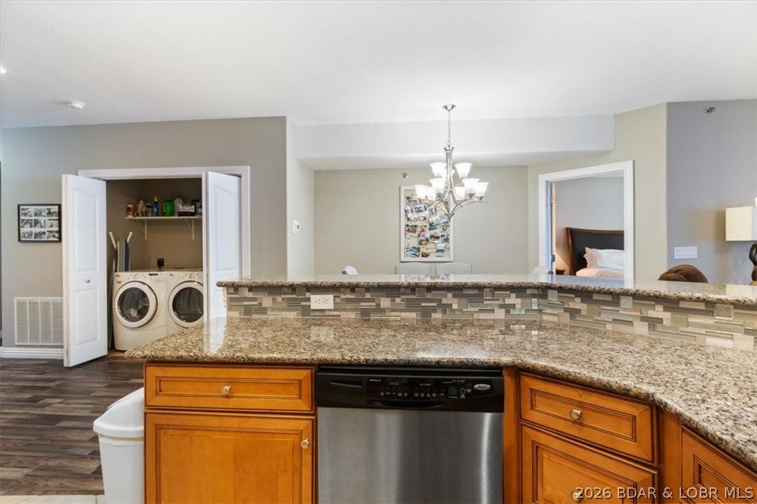 Majestic Pointe Condominium - Residential