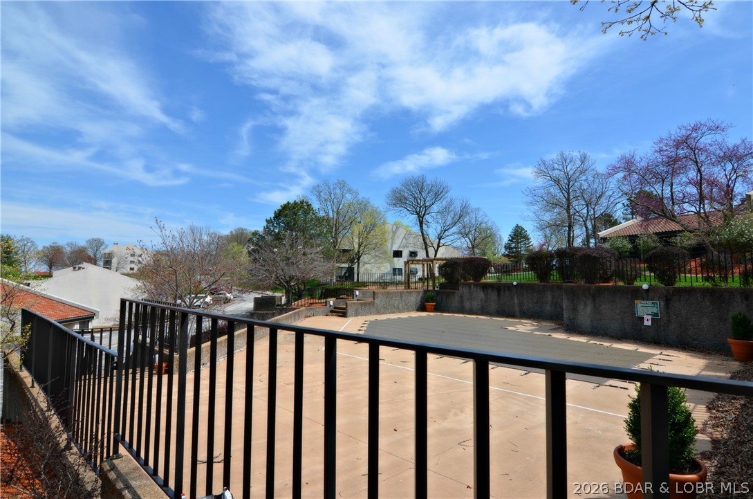 Four Seasons Racqt-Cntry Club - Residential