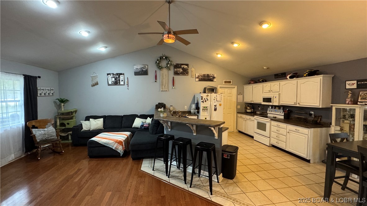 Stoney Oak Manor - Residential