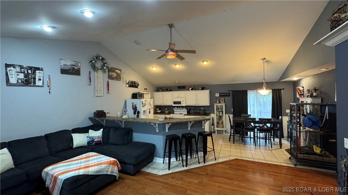 Stoney Oak Manor - Residential