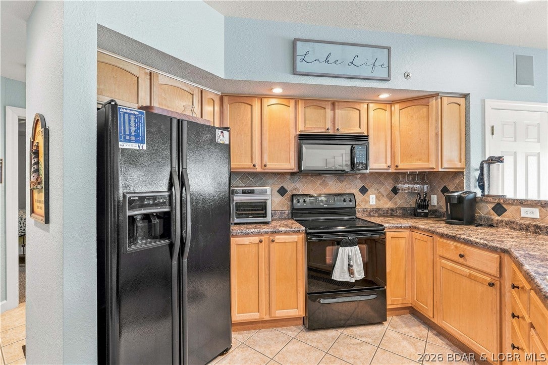 Lighthouse Pointe Condominium - Residential