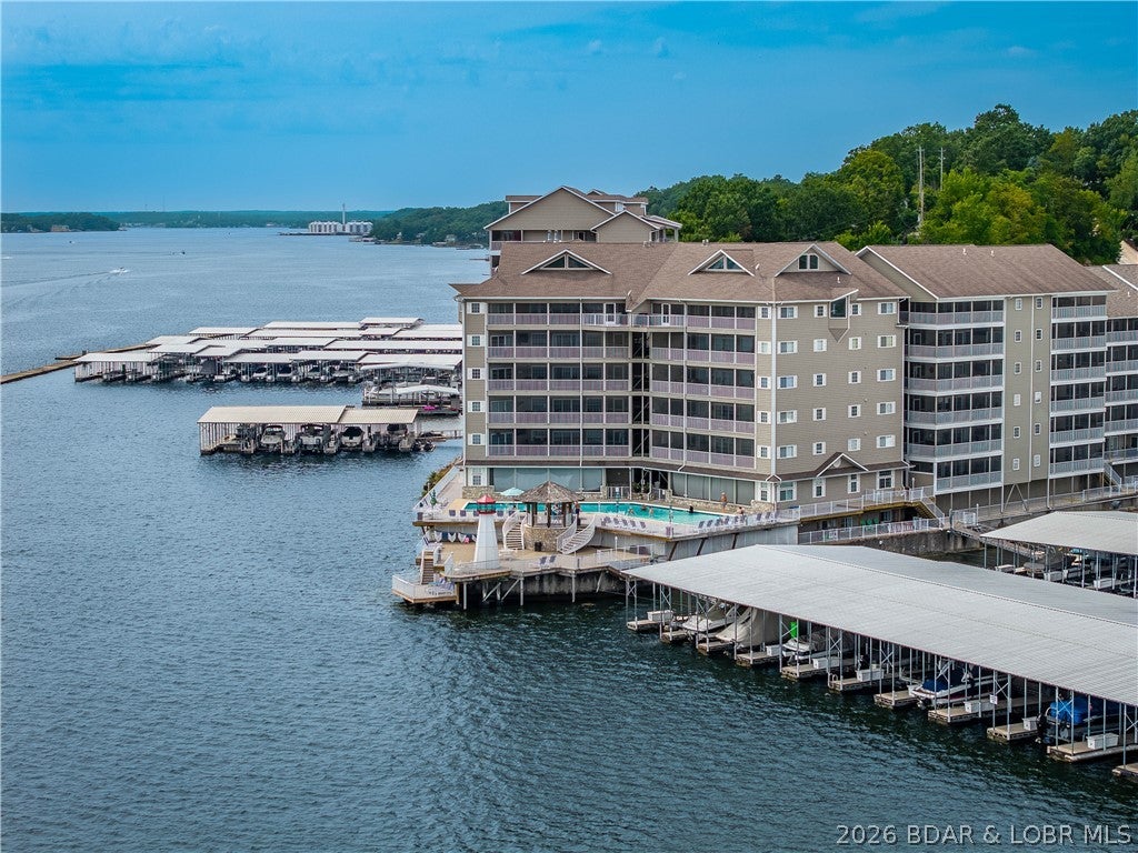 Lighthouse Pointe Condominium - Residential