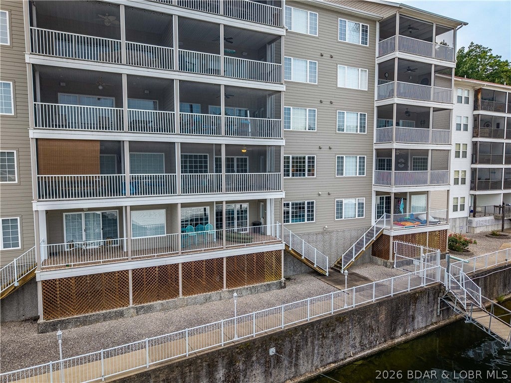 Lighthouse Pointe Condominium - Residential