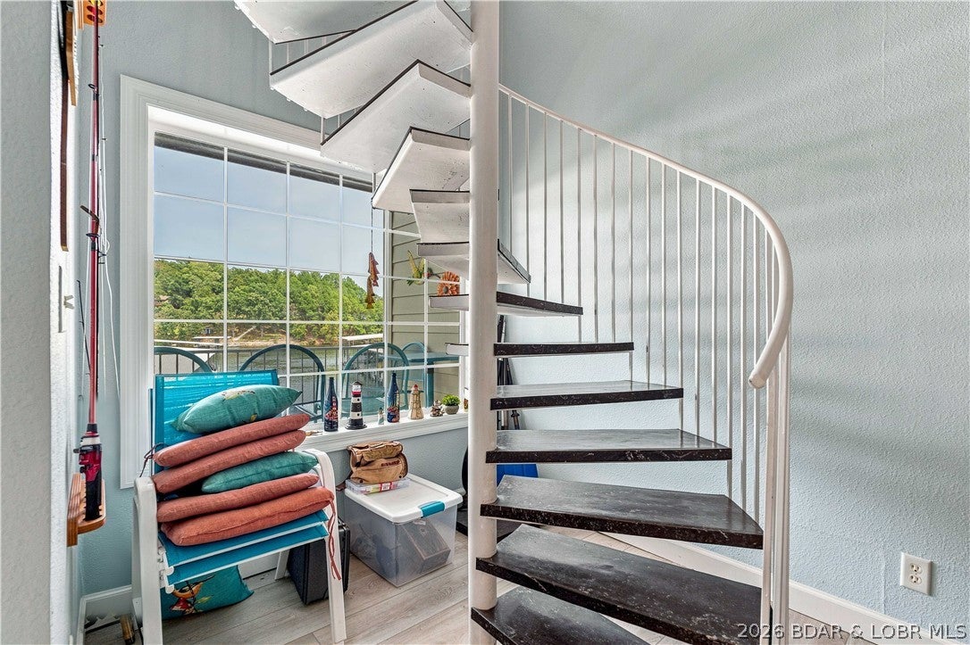 Lighthouse Pointe Condominium - Residential