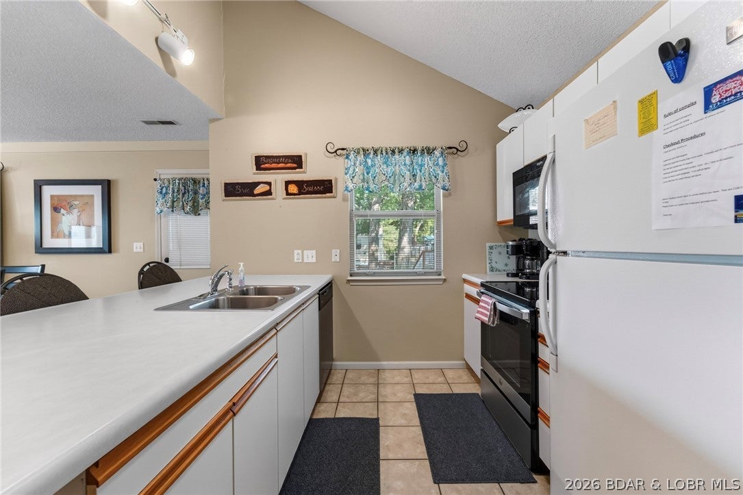 Breakwater Bay Club Condo - Residential