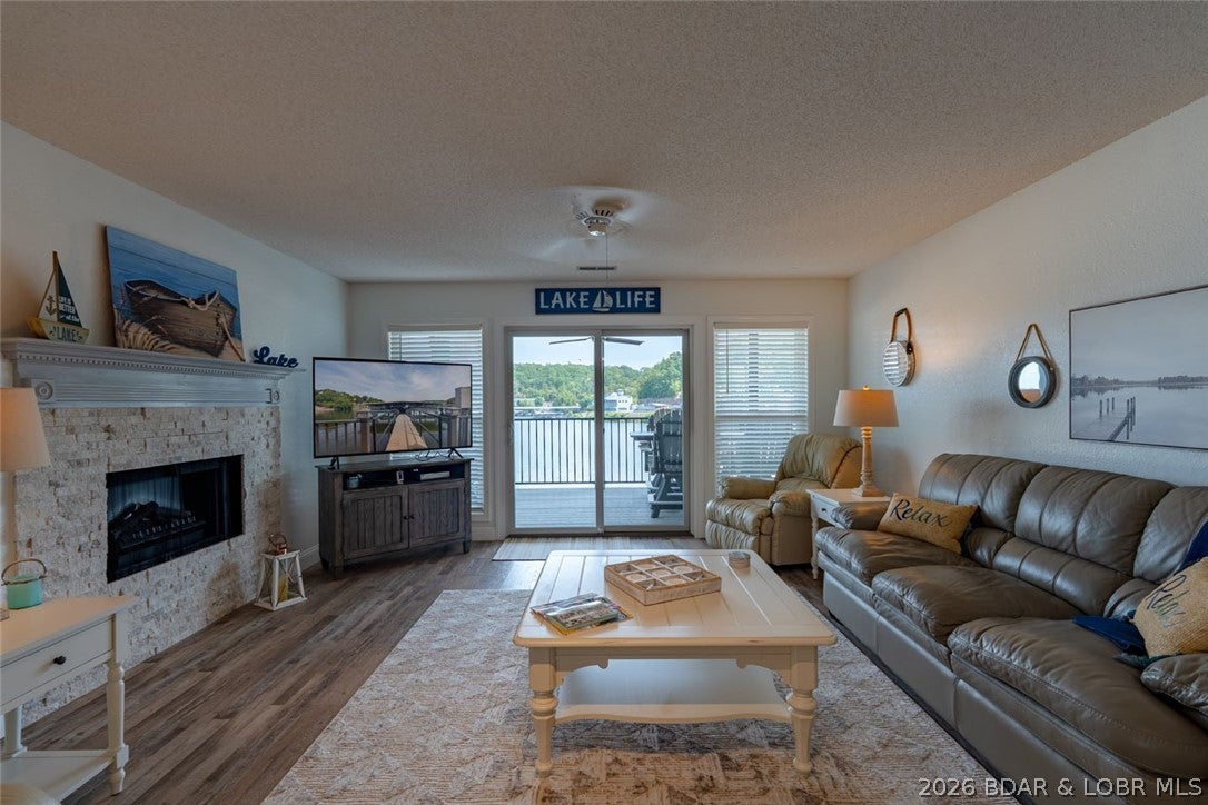 The Willows On The Lake - Residential