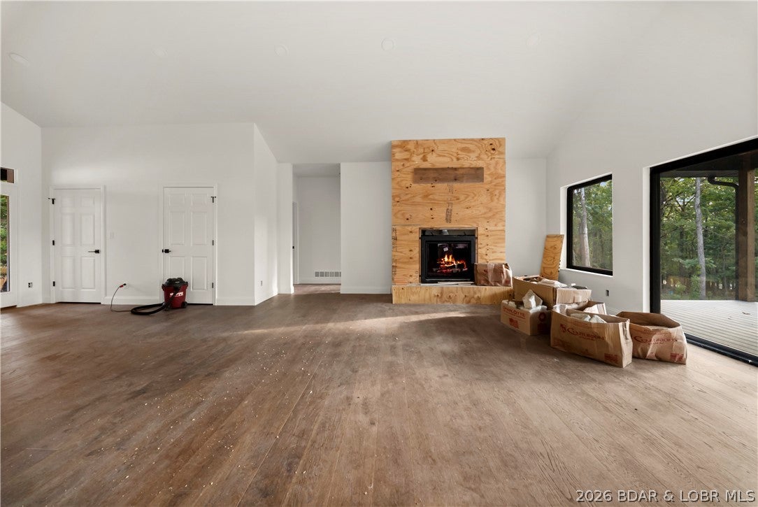 Grand Point - Residential