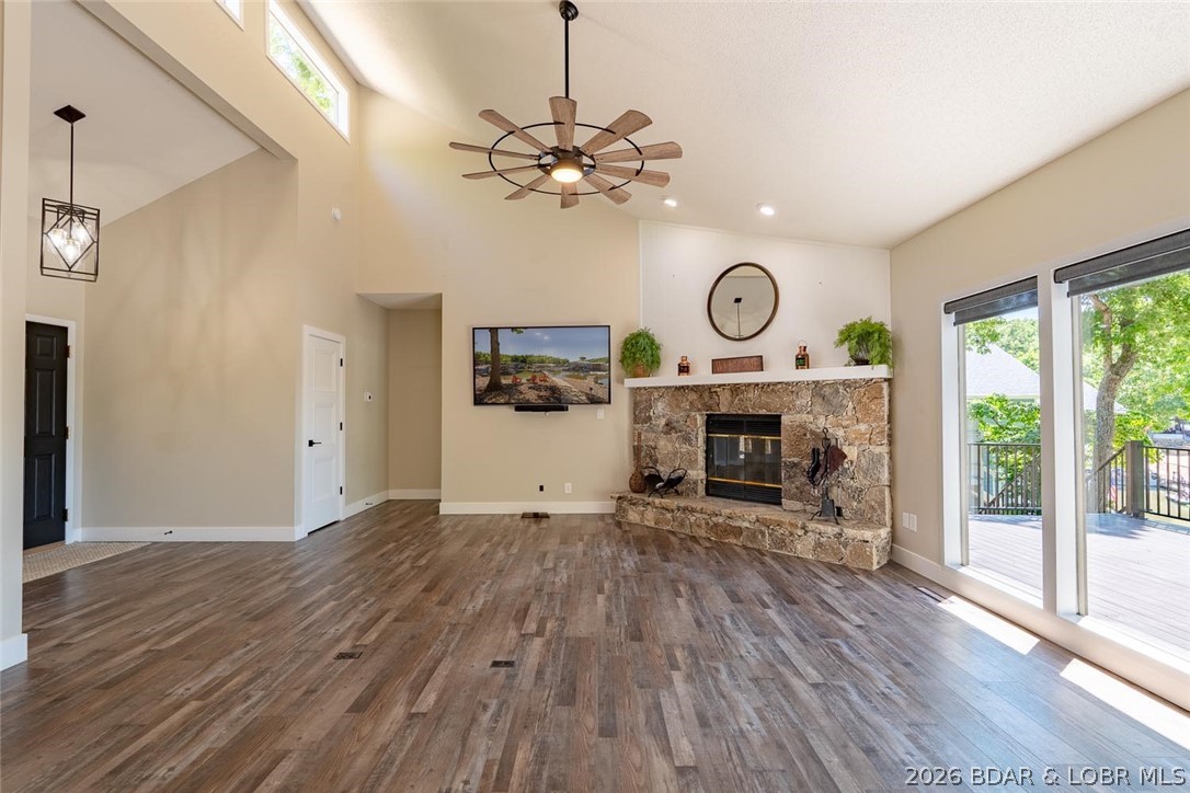 Imperial Point - Residential