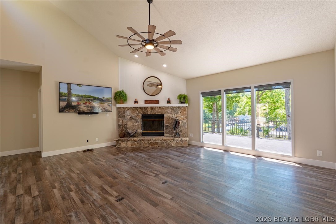 Imperial Point - Residential