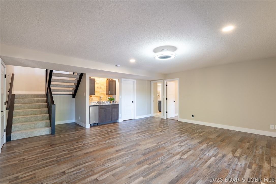 Imperial Point - Residential