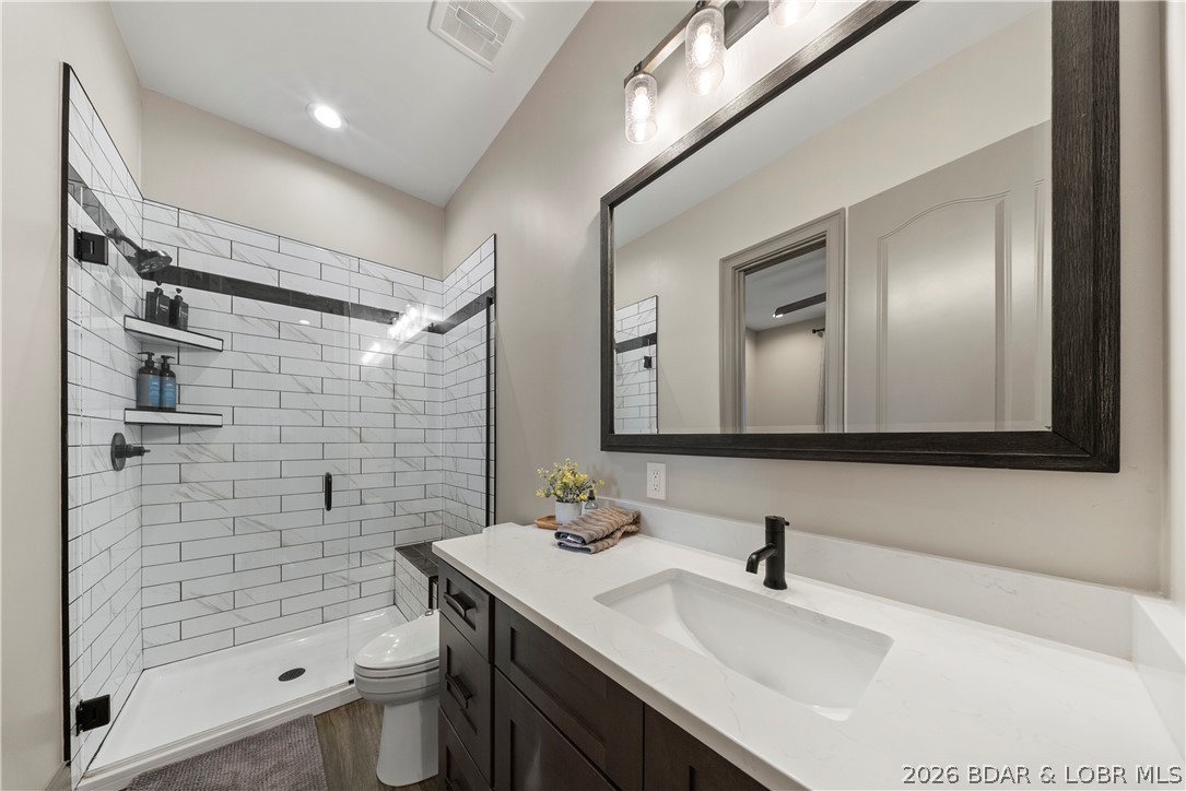 The Hamptons Condominium - Residential
