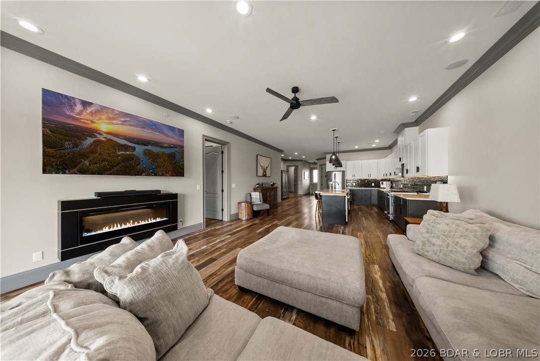 The Hamptons Condominium - Residential