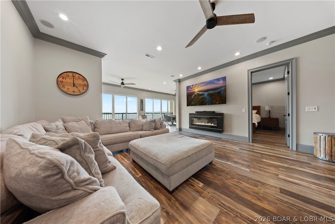 The Hamptons Condominium - Residential