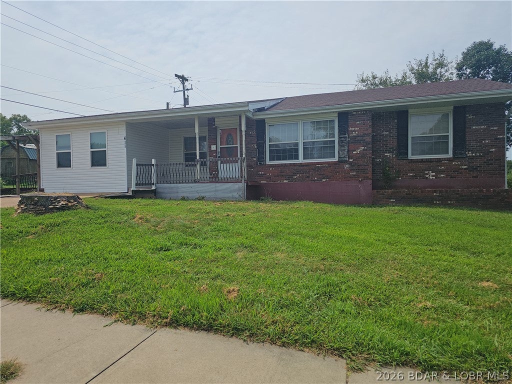 Brick Ranch Home – Ready for Your Sweat Equity
Charming brick ranch offering 3 bedrooms, 1.5 baths, plus a large bonus room that can serve as a 4th bedroom. Features include a spacious kitchen, hardwood floors in the living room and bedrooms, a level lot, storage shed, and screened deck. 
With some paint and a handy touch, this home can shine like it did in the 1960s. Conveniently located in a growing community with strong employment opportunities and a highly regarded school district—enjoy small-town living with everyday conveniences just minutes away.Don’t miss this adorable, well-cared-for home. Schedule your private showing today!
