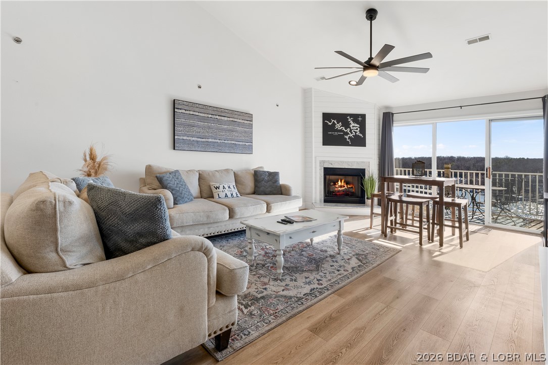 If you’ve been searching for a modern lakefront escape with a coastal vibe, look no further—this is the one!
This beautifully updated 2 bed, 2 bath condo is completely turn-key, making your move effortless. Picture
yourself curled up by the cozy fireplace on cool evenings or basking in the breathtaking lake views from your
spacious back deck. Whether you're looking for a year-round retreat or a high-demand vacation rental, this
condo offers the perfect blend of relaxation and adventure. But that’s not all! Enjoy resort-style amenities,
including multiple pools, a private beach, a community dock, and more—all just steps from your door. Don’t
miss out on this hidden gem! Experience lake life at its finest and schedule your showing today!